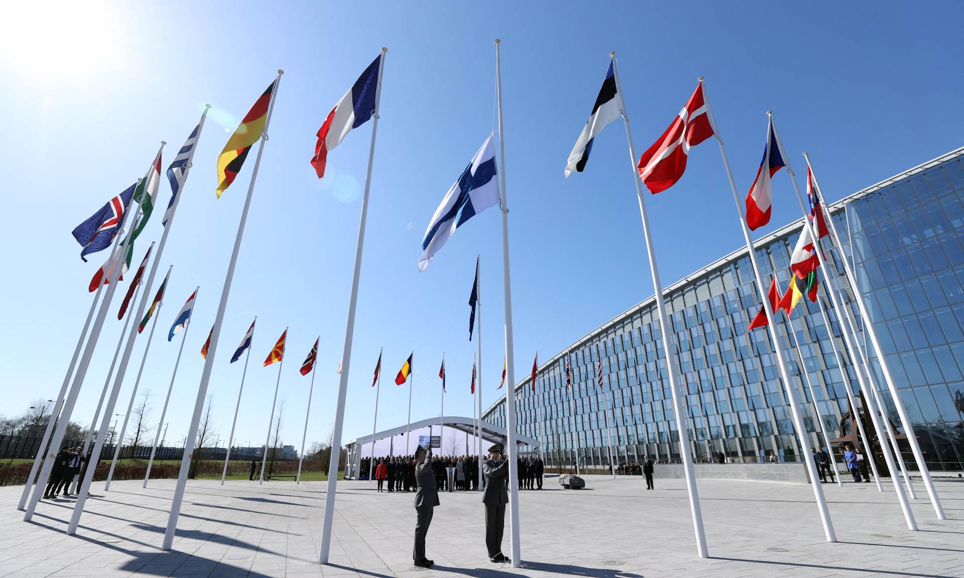  Finska ulazi u NATO 