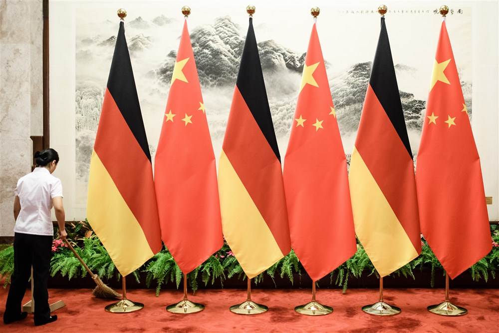 9160243.jpg   9160243.jpg