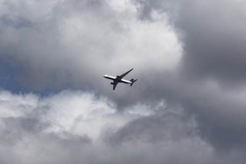 zrakoplov   zrakoplov