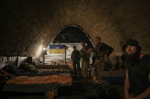 Ukrajinski vojnici u Donbasu   Ukrajinski vojnici u Donbasu