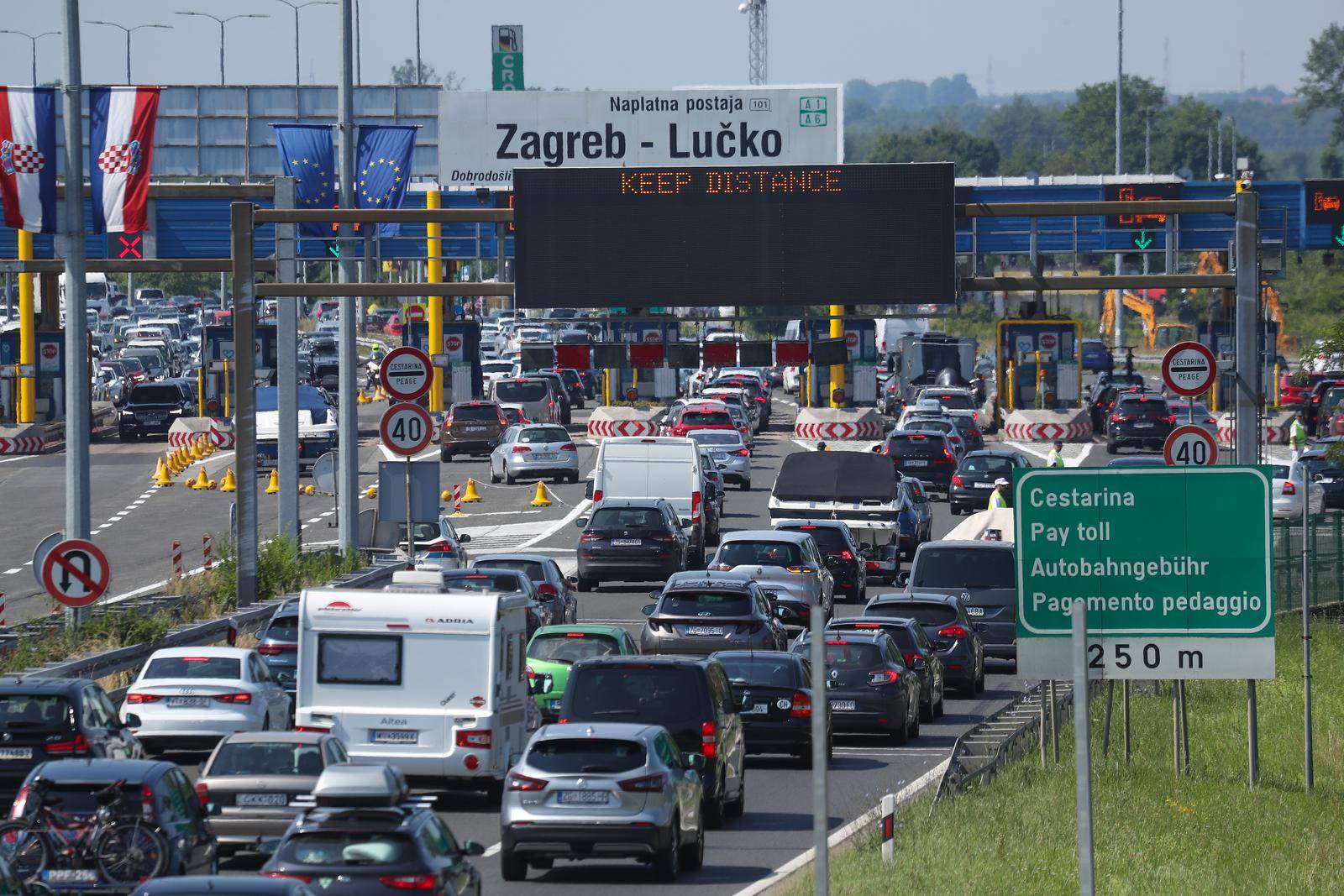 kolone na Lučkom kolone na Lučkom