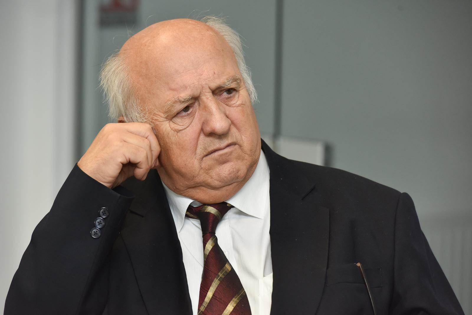 Ivan Dadić   Ivan Dadić