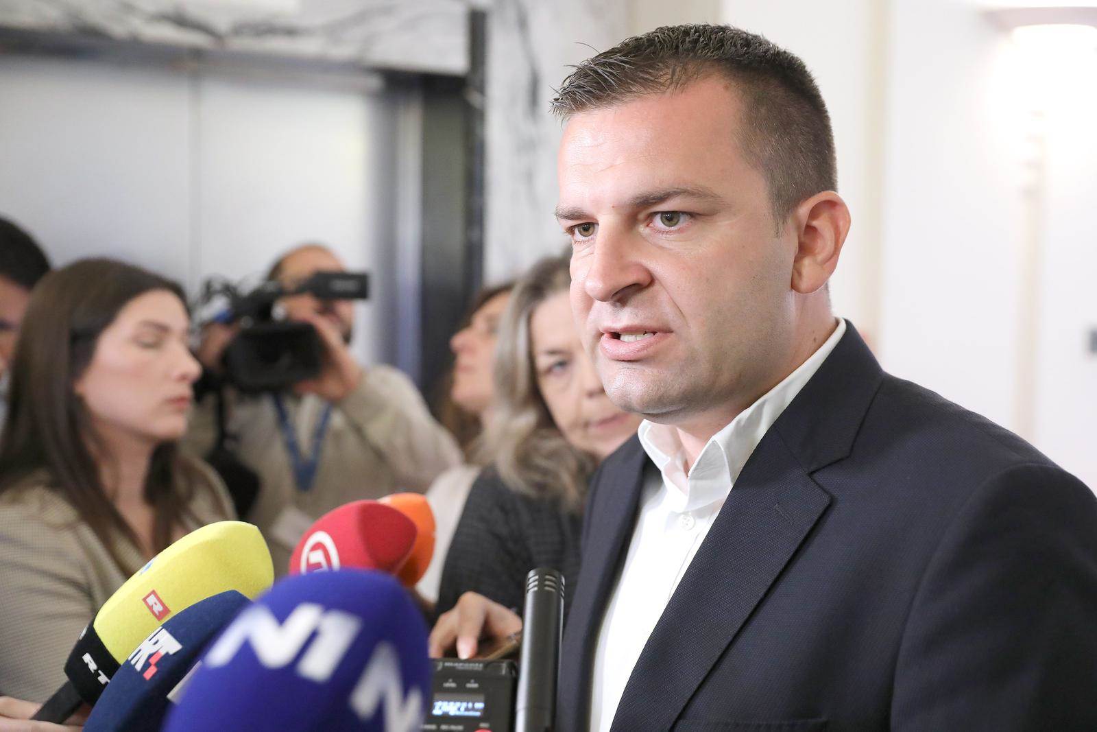 Dario Hrebak   Dario Hrebak