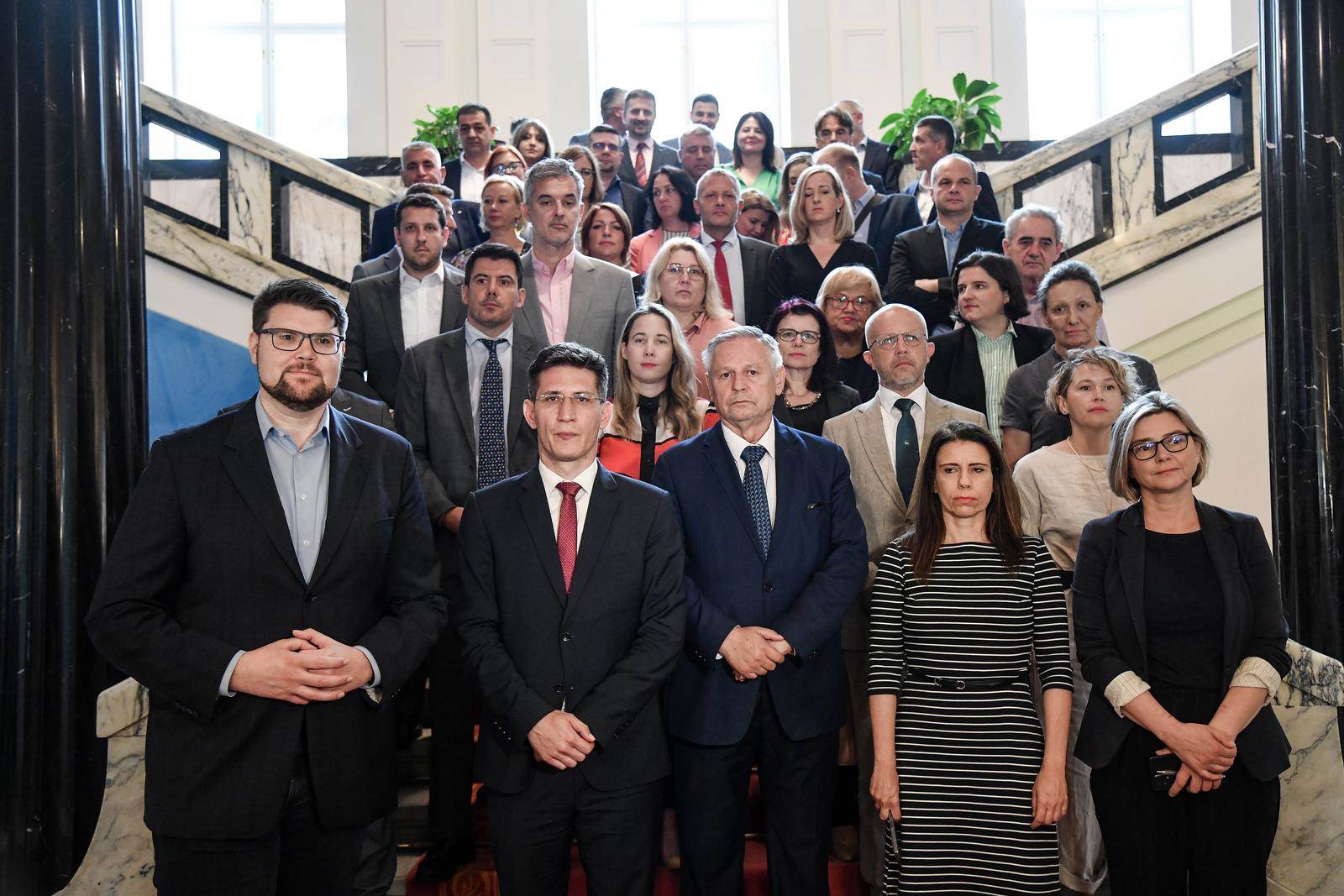 oporbeni zastupnici u Saboru   oporbeni zastupnici u Saboru