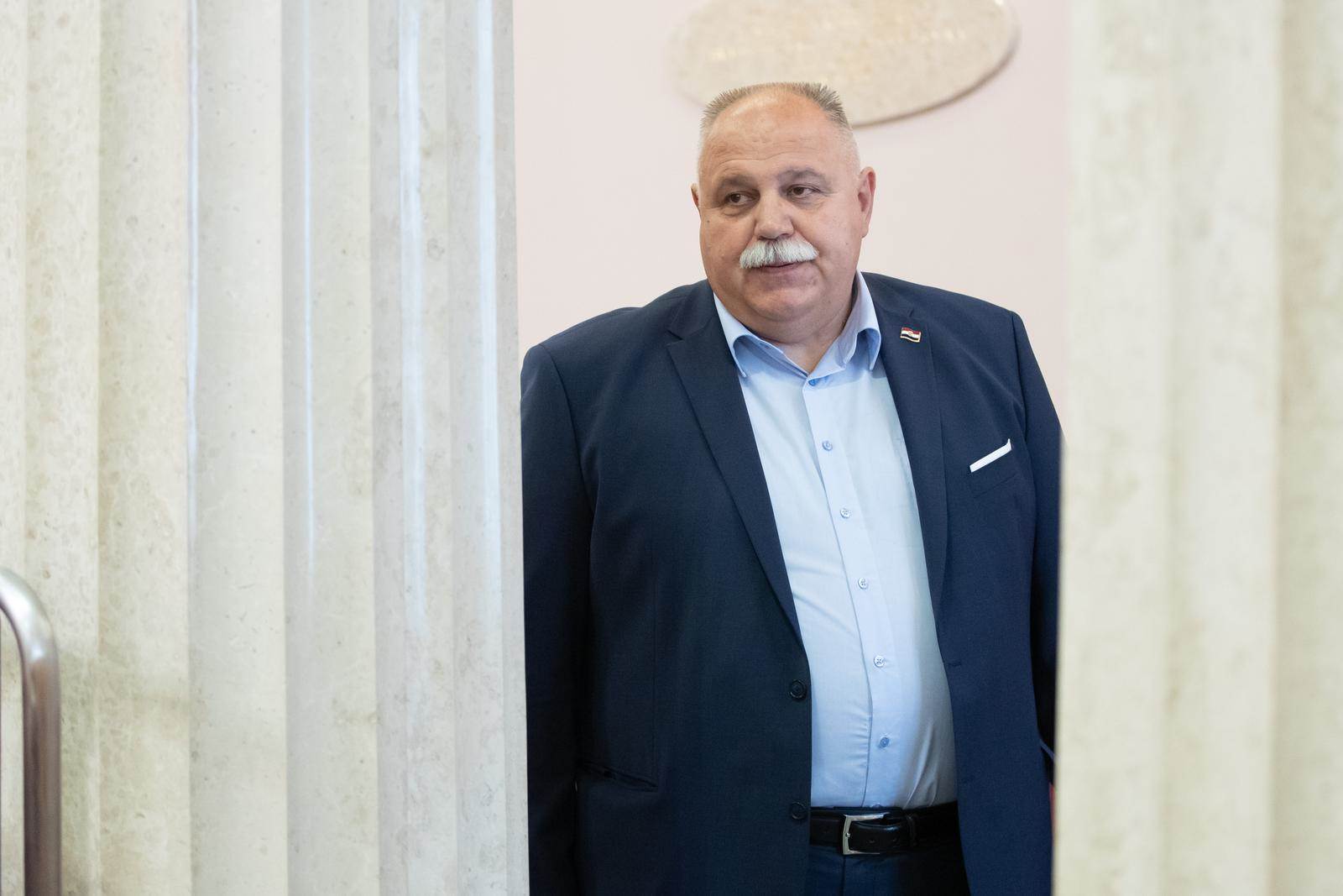 Ivan Šuker   Ivan Šuker