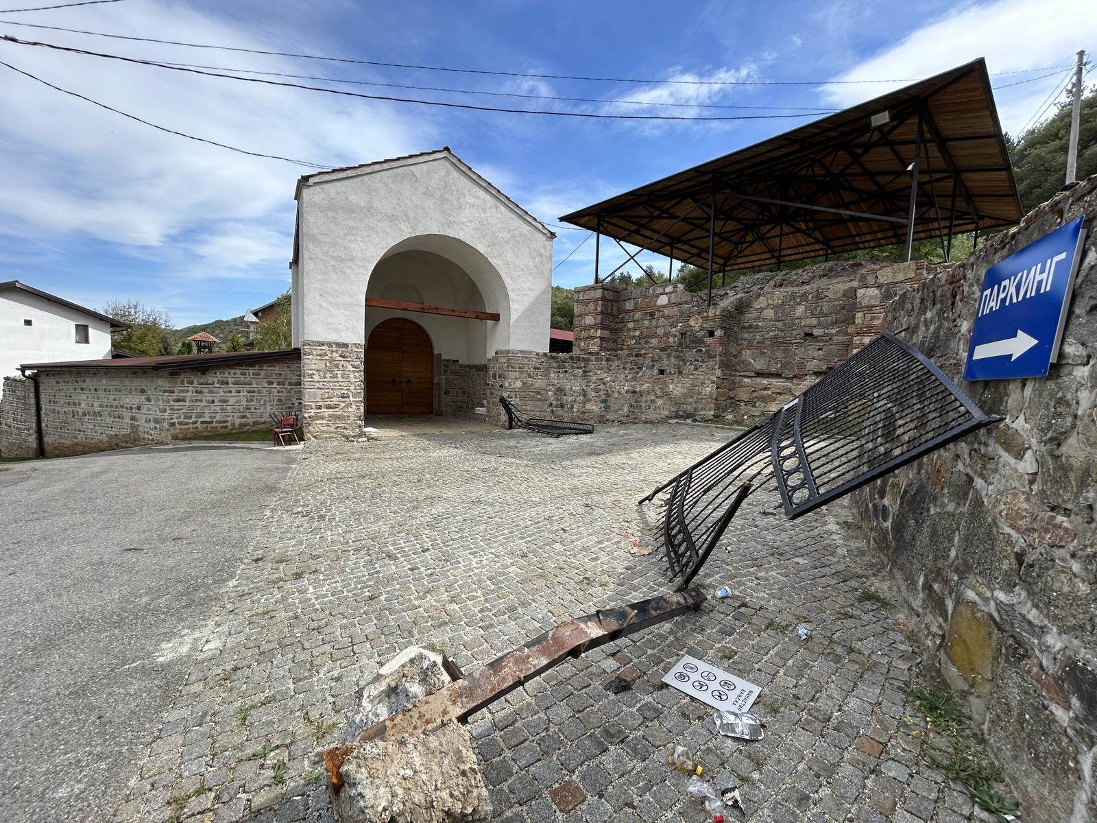 Selo i manastir Banjska na sjeveru Kosova Selo i manastir Banjska na sjeveru Kosova