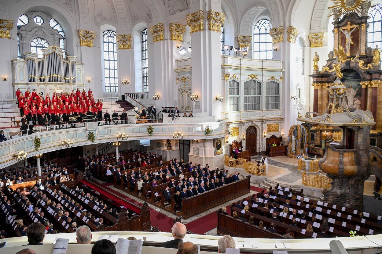 obilježavanje 33. godišnjice njemačkog ujedinjenja u Hamburgu obilježavanje 33. godišnjice njemačkog ujedinjenja u Hamburgu