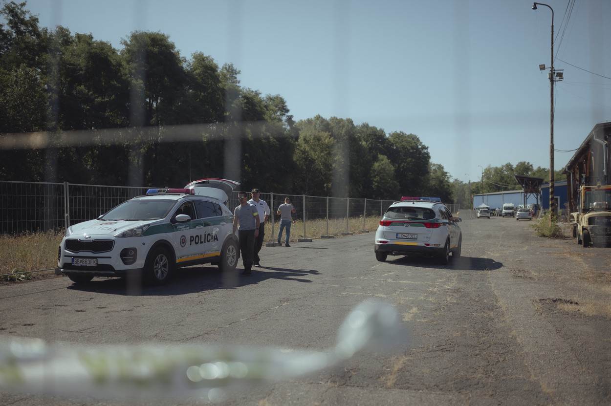 Slovačka policija nadzire ilegalne migrante na svom teritoriju   Slovačka policija nadzire ilegalne migrante na svom teritoriju