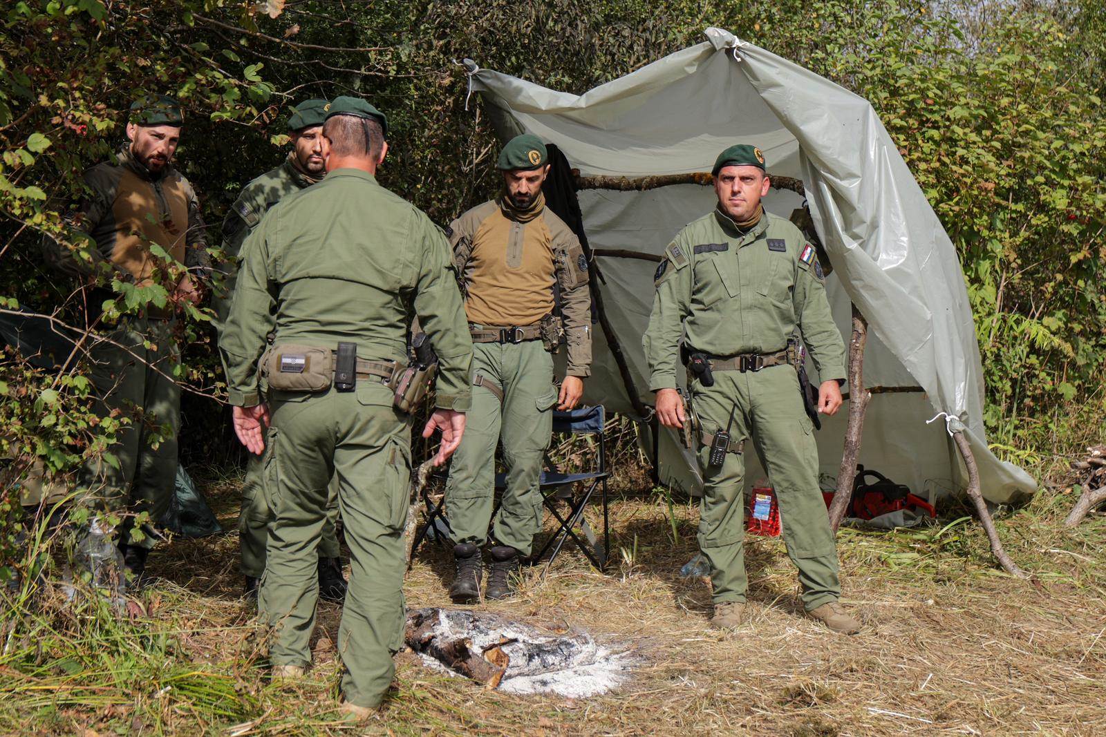  hrvatski policajci na granici s BiH 