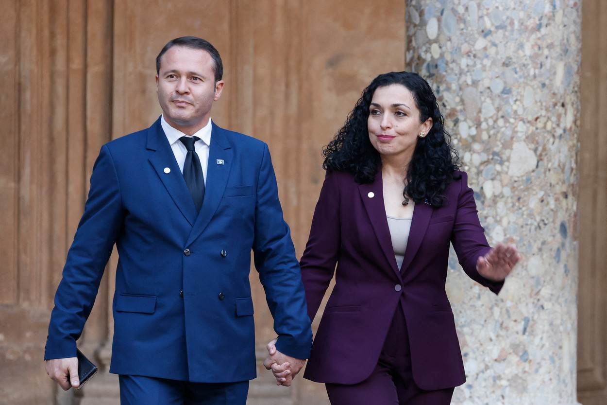Kosovska predsjednica Vjosa Osmani i njen suprug Prindon Sadriu Kosovska predsjednica Vjosa Osmani i njen suprug Prindon Sadriu