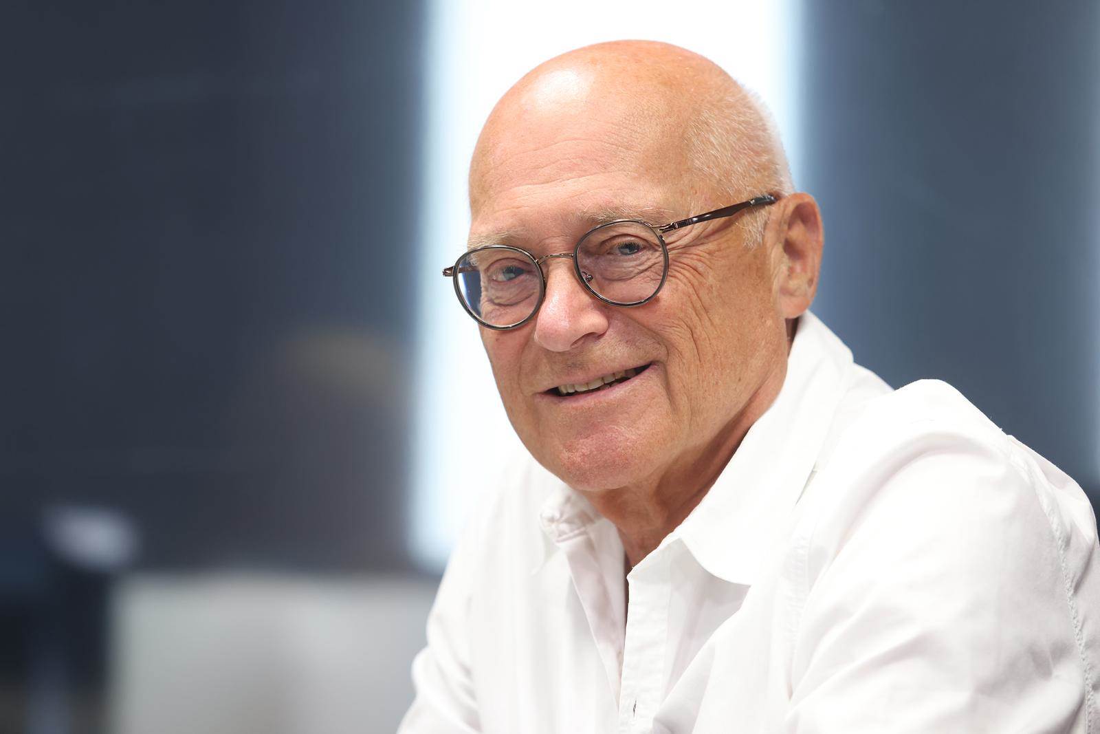 Davor Štern Davor Štern