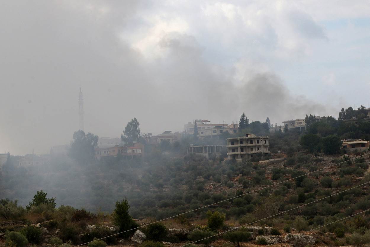  Izraelsko bombardiranje sela na jugu Libanona koje drži proiranski Hezbollah 