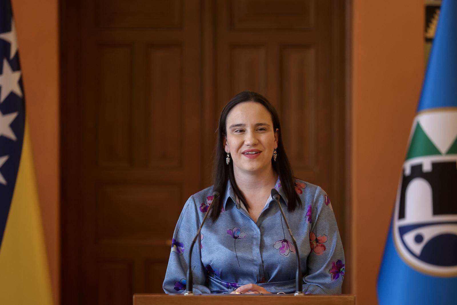 Benjamina Karić Benjamina Karić