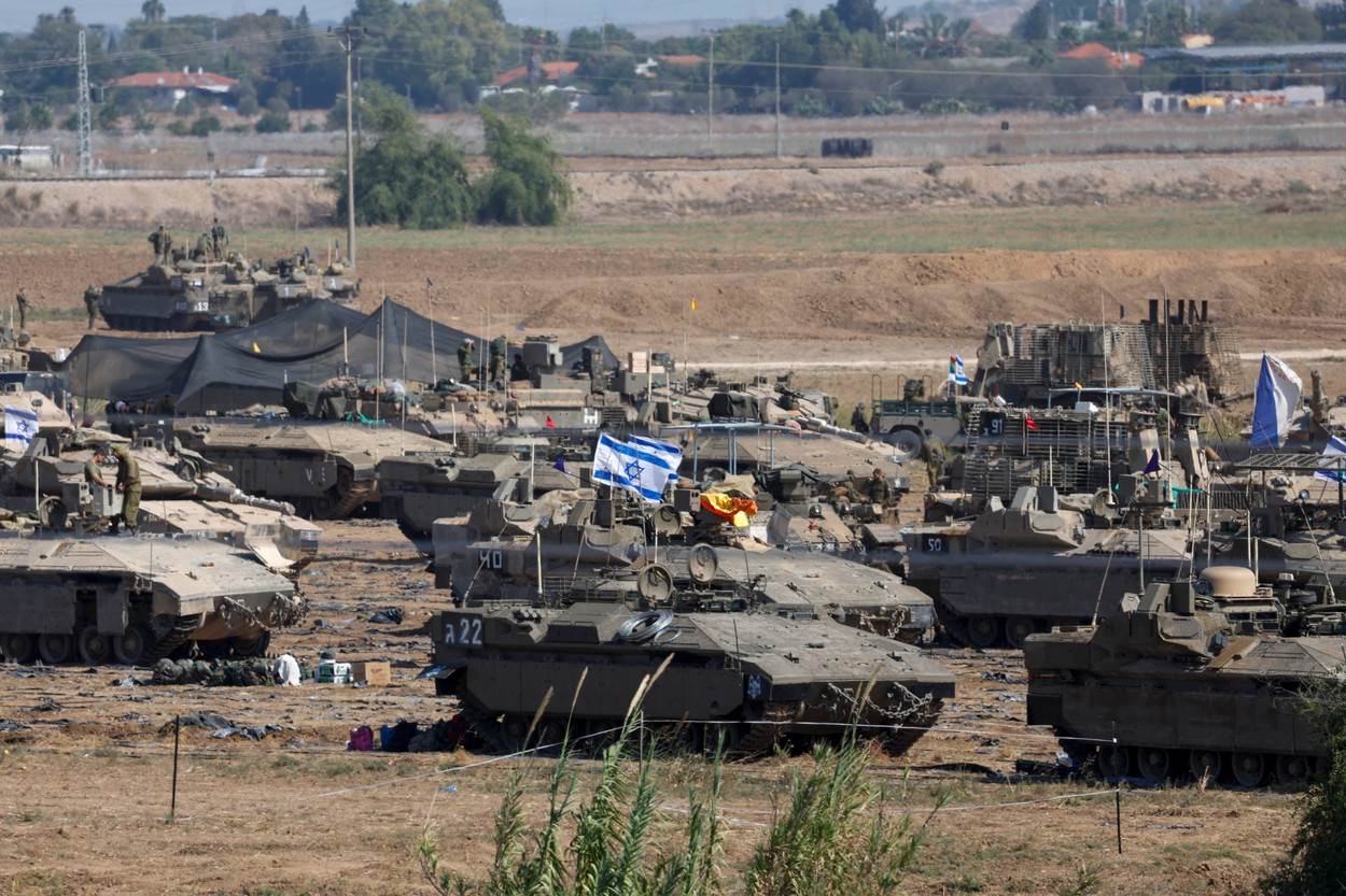  Izraelski tenkovi u blizini Pojasa Gaze 