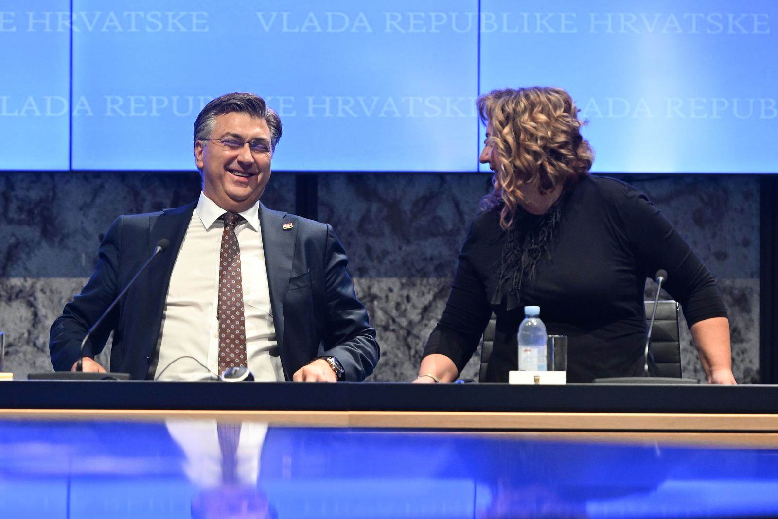 potpisivanje dodatka kolektivnim ugovorima   potpisivanje dodatka kolektivnim ugovorima