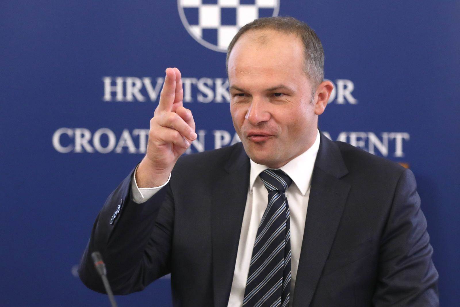 Siniša Hajdaš Dončić Siniša Hajdaš Dončić