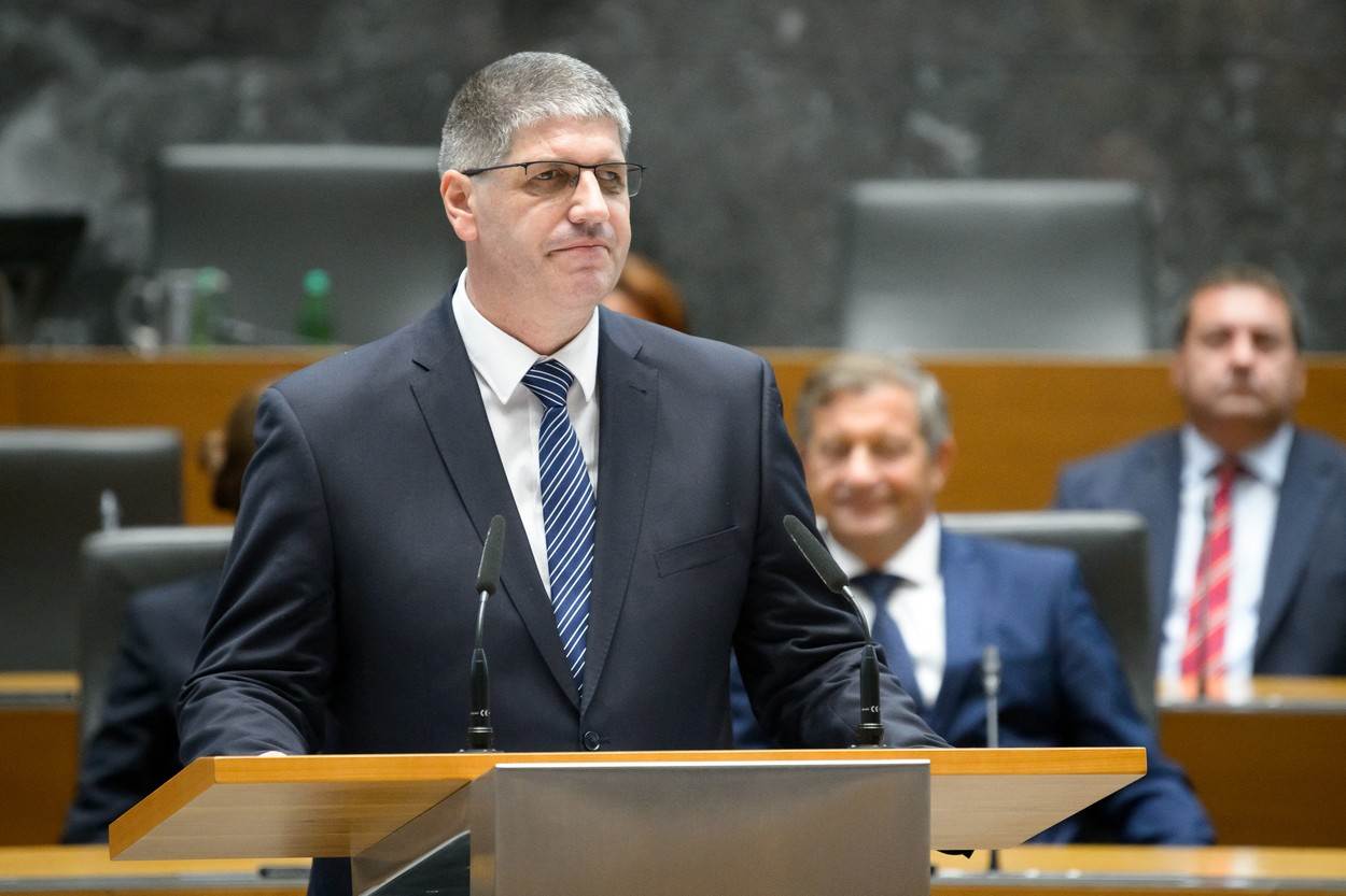 Boštjan Poklukar Boštjan Poklukar