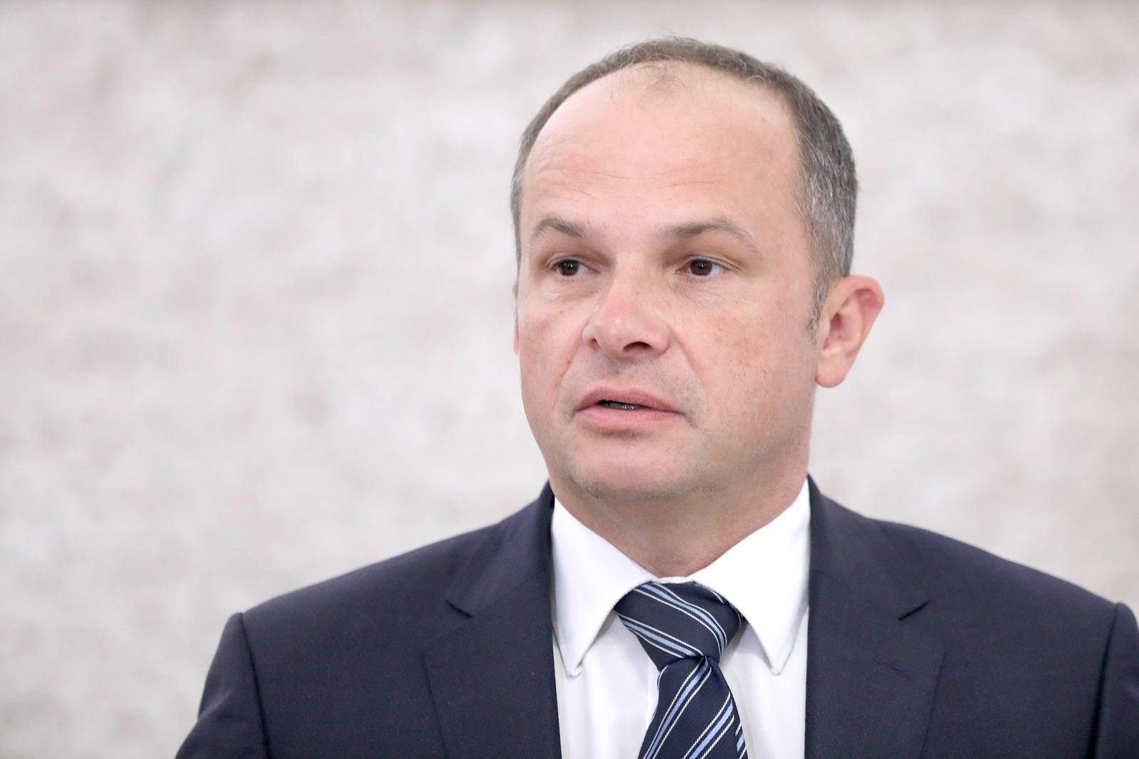 Siniša Hajdaš Dončić Siniša Hajdaš Dončić