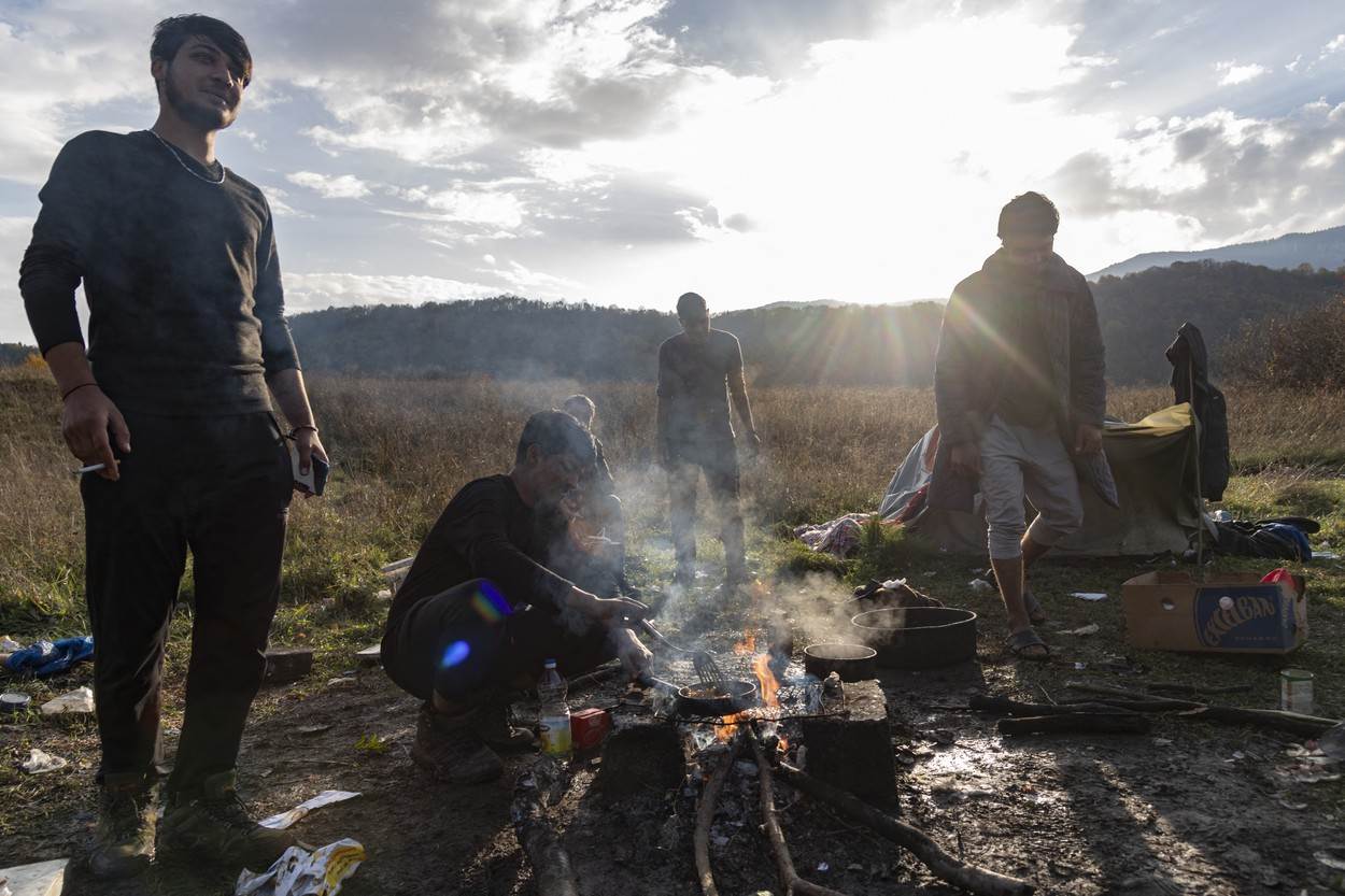 Migranti u okolici Bihaća u BiH Migranti u okolici Bihaća u BiH