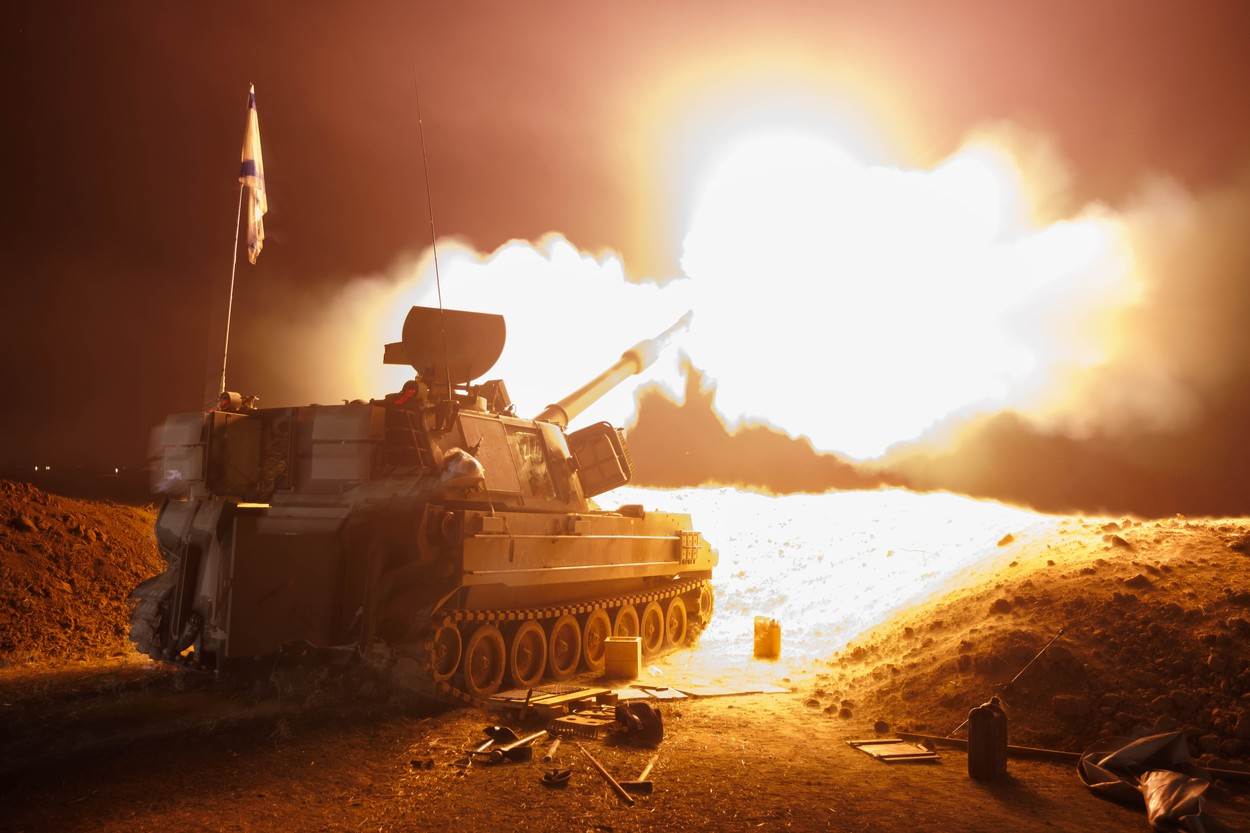  Izraelski tenkovi gađaju Pojas Gaze 
