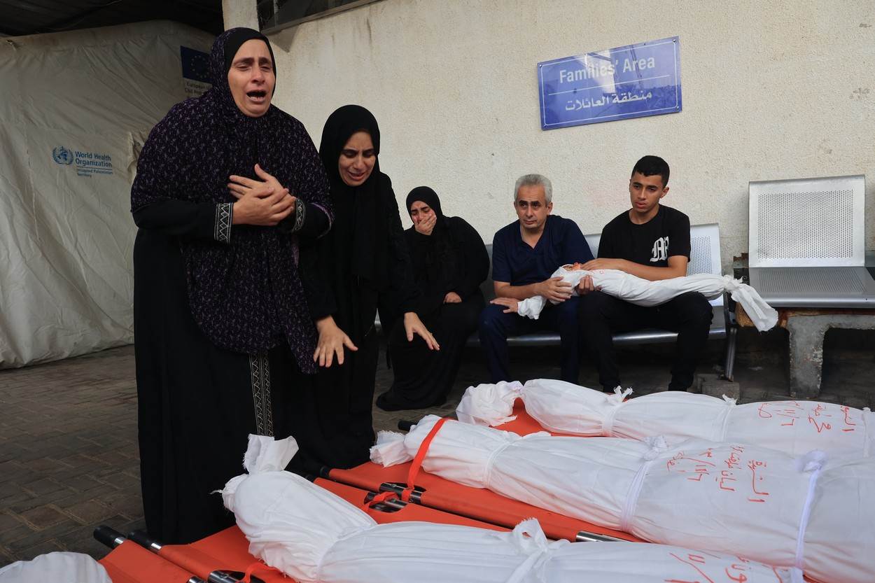 Oplakivanje mrtvih na području Gaze   Oplakivanje mrtvih na području Gaze