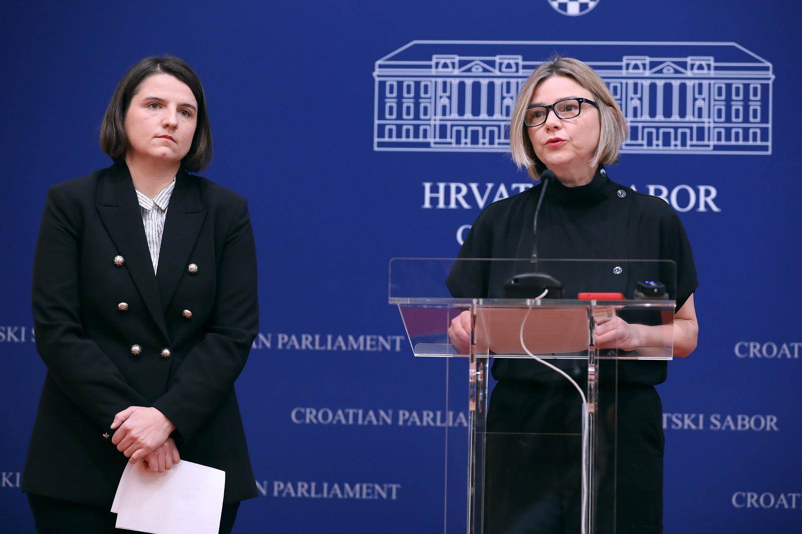 Saborske zastupnice Možemo Jelena Miloš i Sandra Benčić Saborske zastupnice Možemo Jelena Miloš i Sandra Benčić