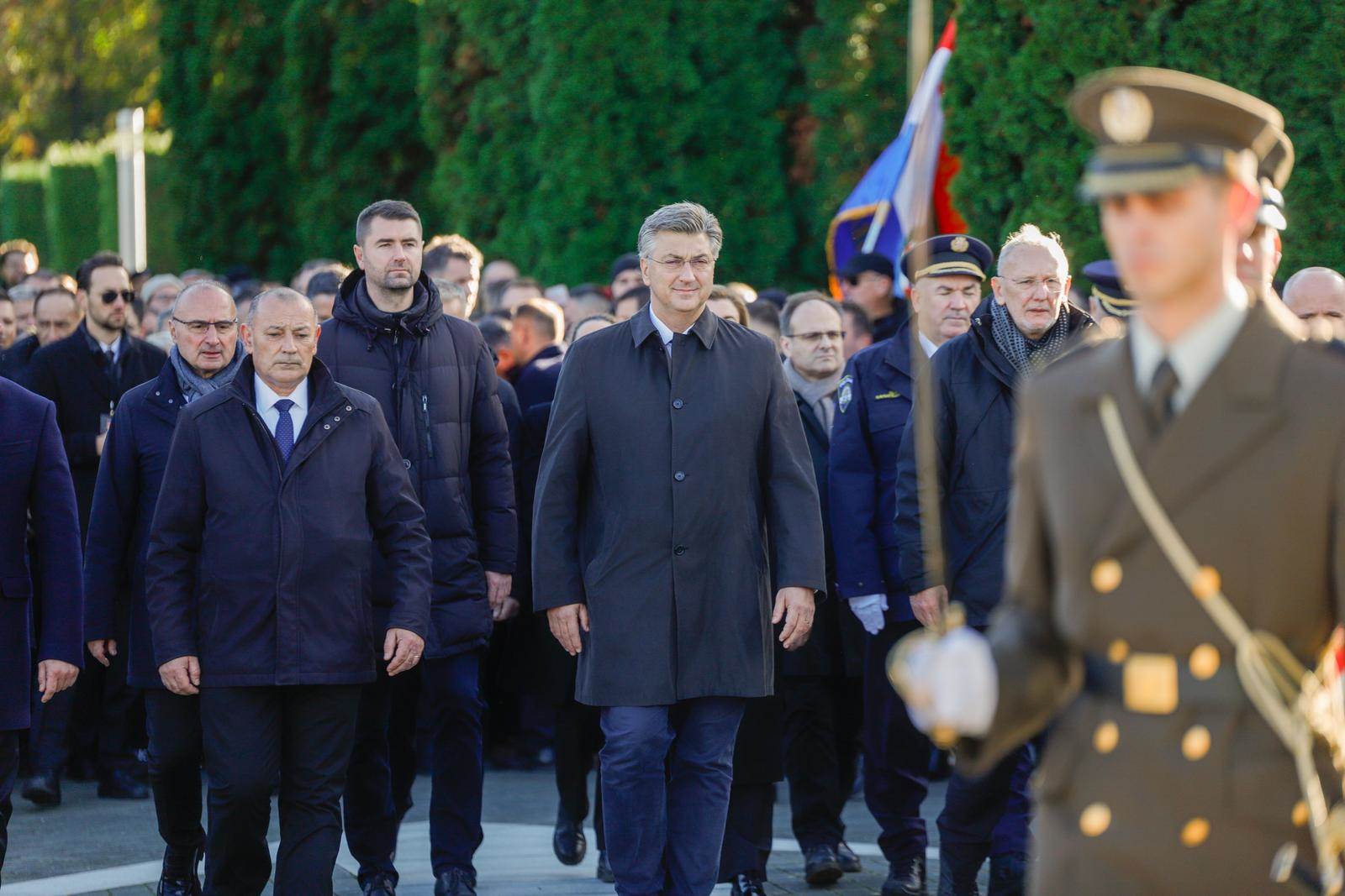 Vukovar_polaganje vijenaca_Andrej Plenković   Vukovar_polaganje vijenaca_Andrej Plenković