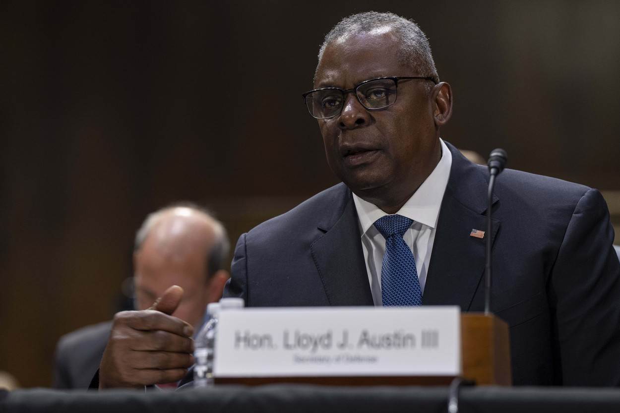 Američki ministar obrane Lloyd Austin   Američki ministar obrane Lloyd Austin