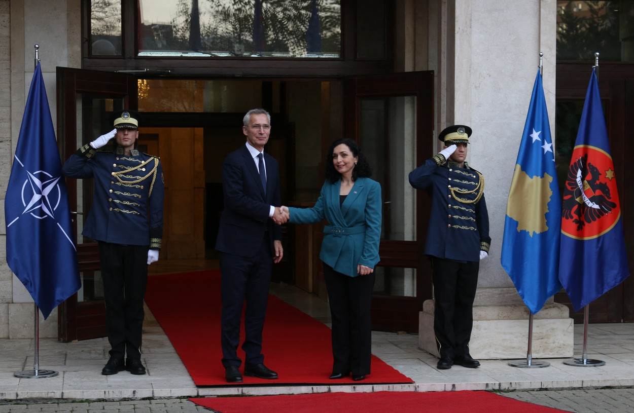  Jens Stoltenberg i Vjosa Osmani 