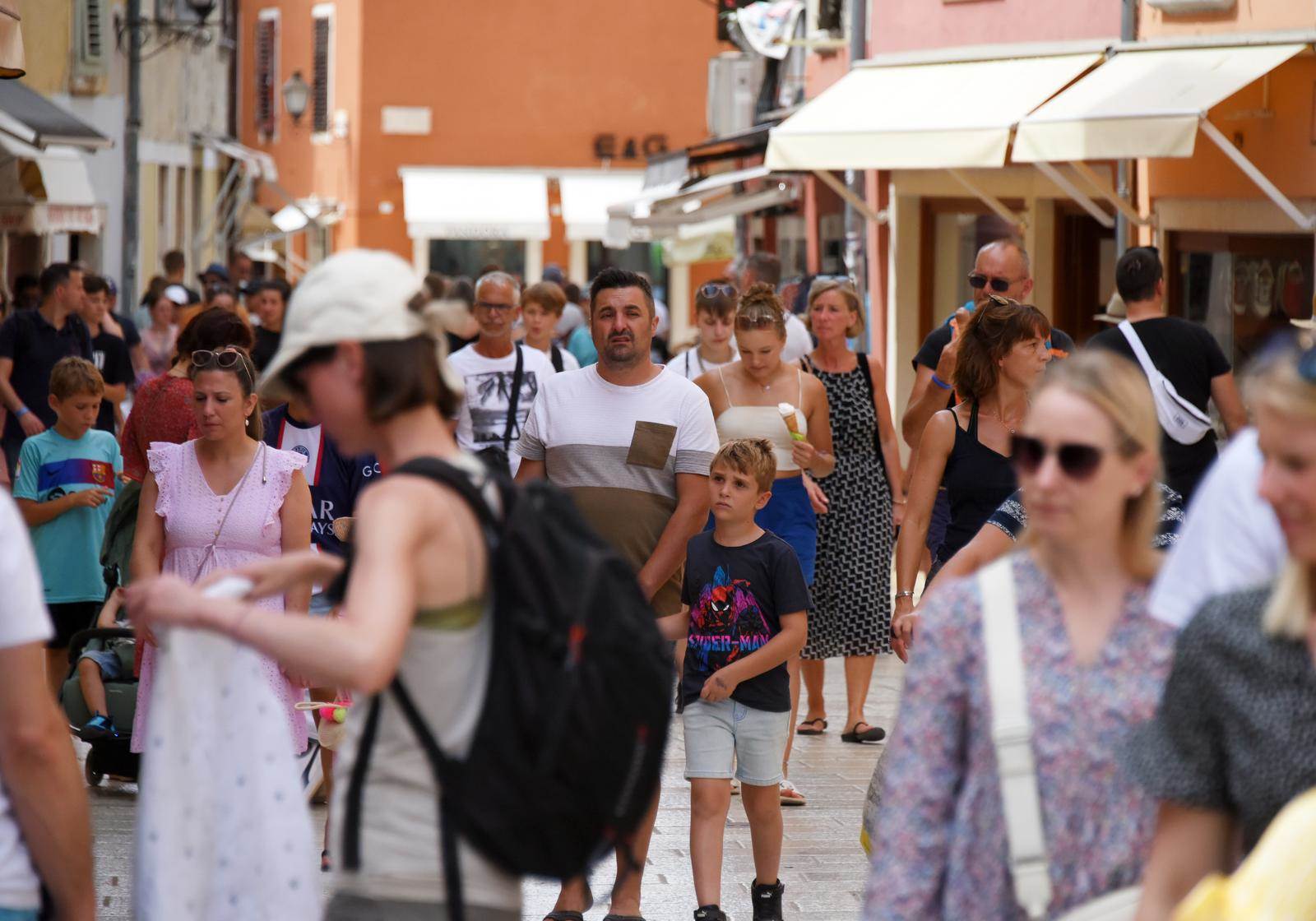 Turisti u Rovinju Turisti u Rovinju