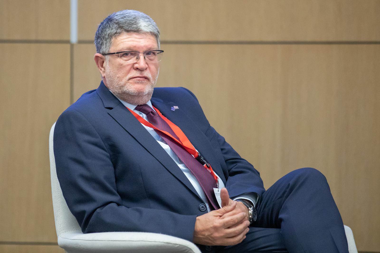 Tonino Picula, hrvatski eurozastupnik   Tonino Picula, hrvatski eurozastupnik