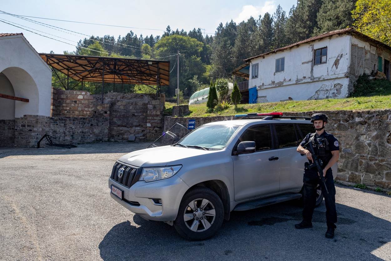 Kosovska policija u Banjskoj Kosovska policija u Banjskoj