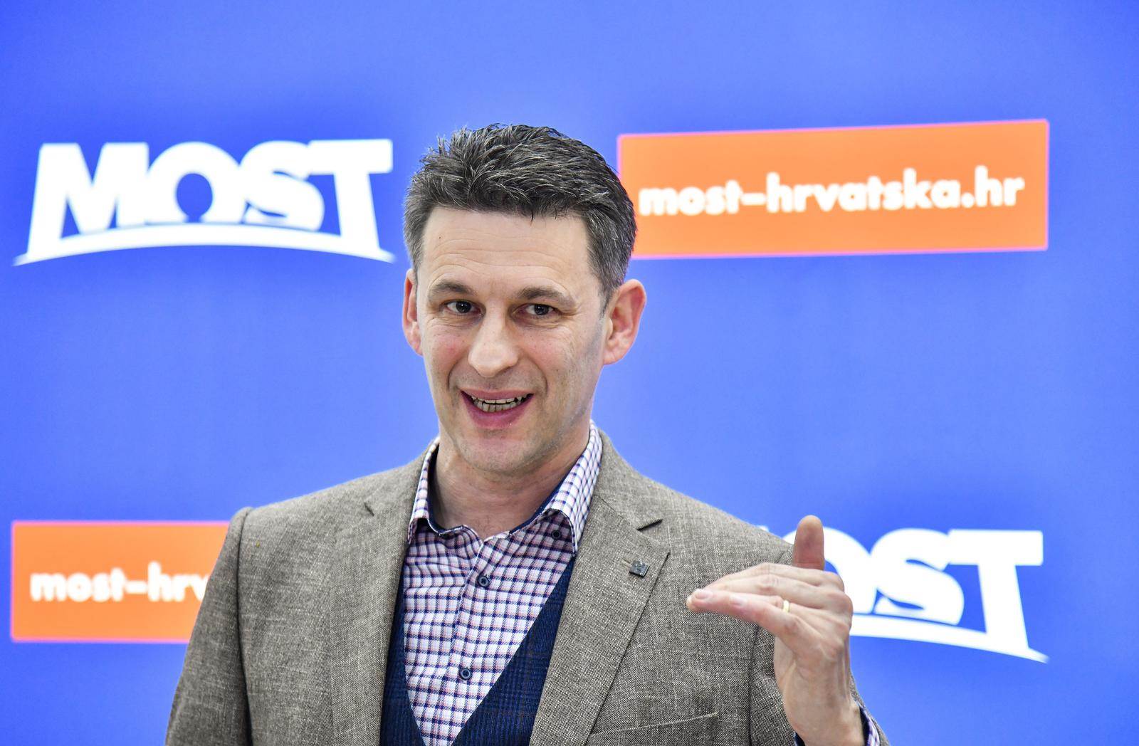 Božo Petrov, Most Božo Petrov, Most