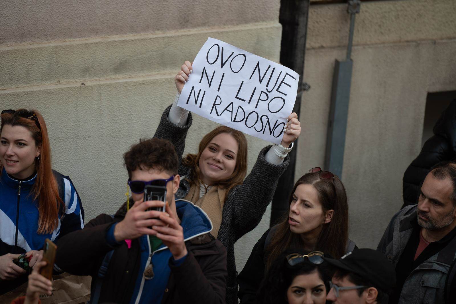 Prosvjed lijevo-liberalne oporbe na Markovu trgu u Zagrebu Prosvjed lijevo-liberalne oporbe na Markovu trgu u Zagrebu