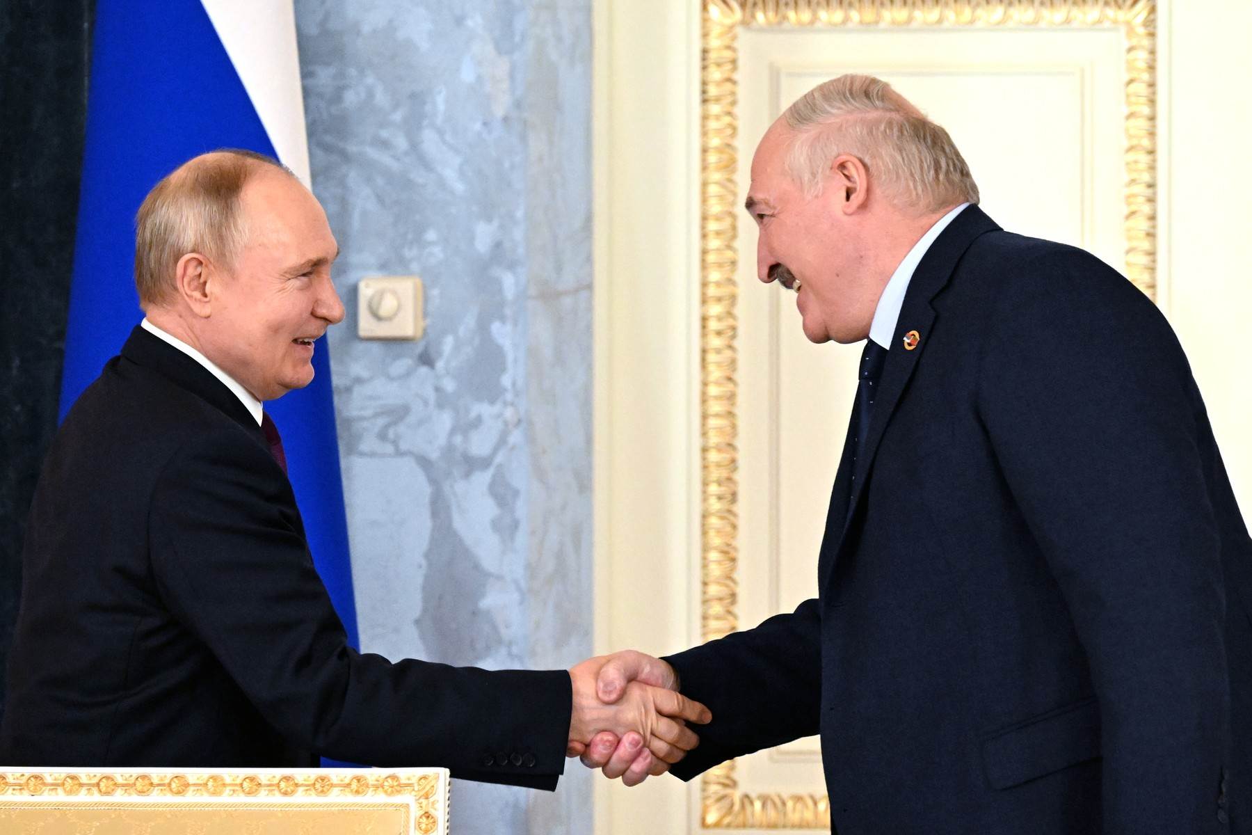  Vladimir Putin i Aleksandar Lukašenko 