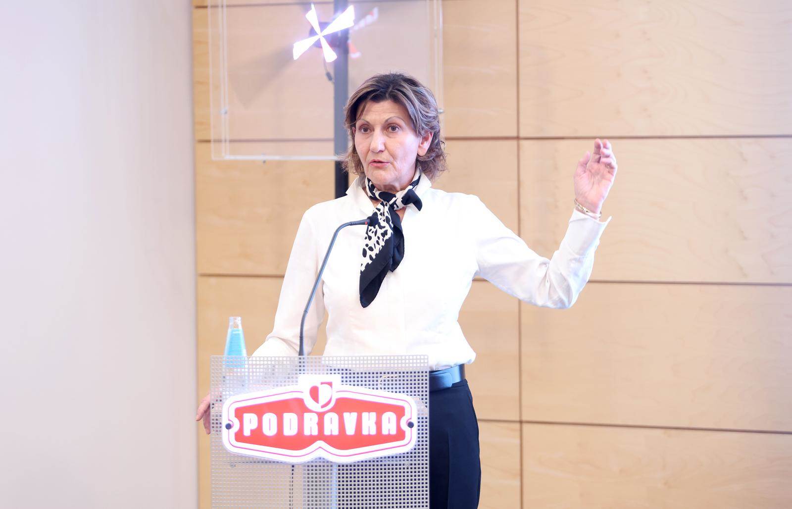 Martina Dalić Martina Dalić