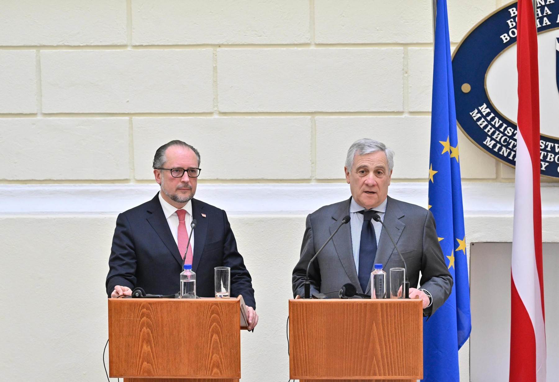 Ministri vanjskih poslova Austrije i Italije, Alexander Schallenberg i Antonio Tajani, u Sarajevu početkom ožujka 2024. Ministri vanjskih poslova Austrije i Italije, Alexander Schallenberg i Antonio Tajani, u Sarajevu početkom ožujka 2024.