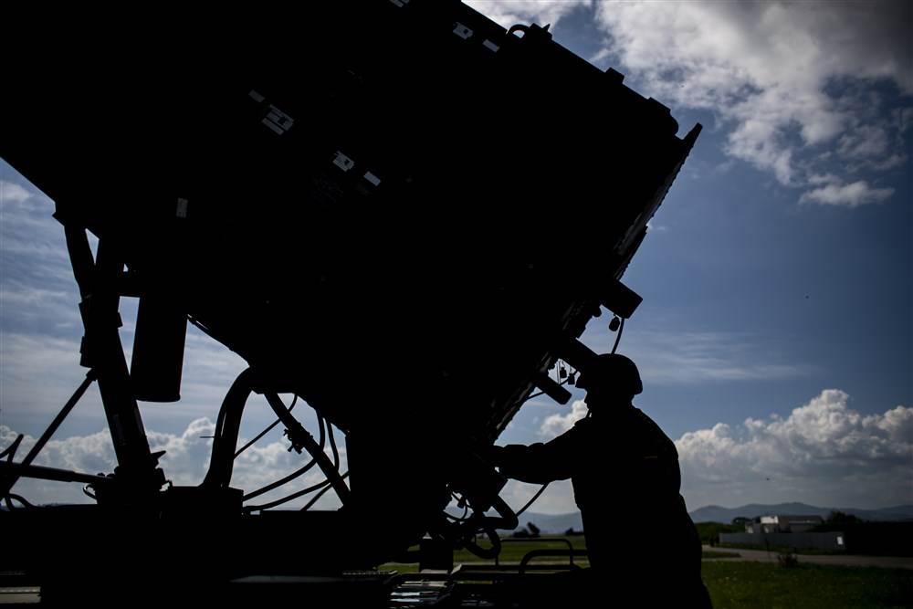 10745296.jpg   10745296.jpg