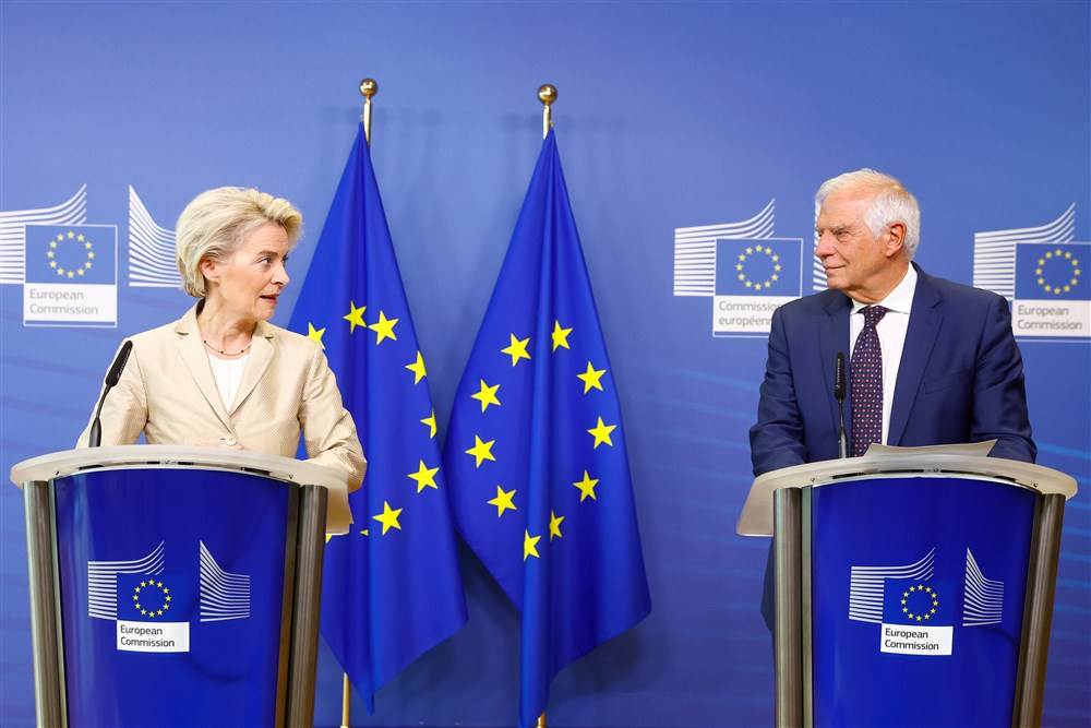 11033875.jpg   11033875.jpg