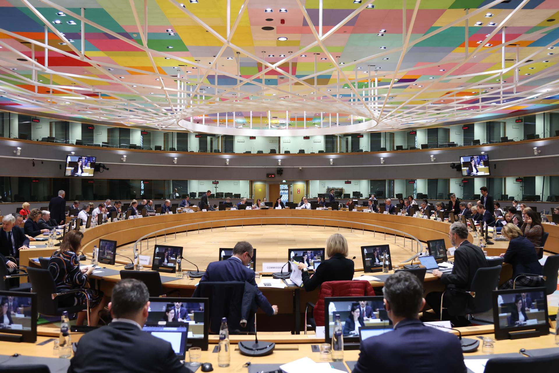 c991bea0-6ccb-4368-8a56-e5ea89ce9916.jpg   c991bea0-6ccb-4368-8a56-e5ea89ce9916.jpg