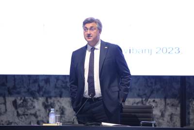 Vlada predstavila svoj prijedlog porezne reforme  Vlada predstavila svoj prijedlog porezne reforme