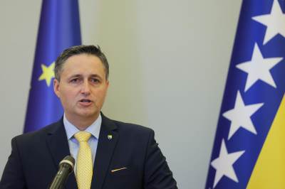 Denis Bećirović Denis Bećirović