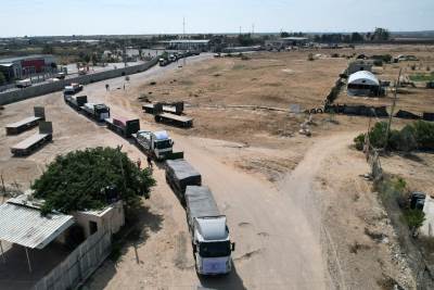 U Gazu preko graničnog prijelaza Rafah ulaze prvi kamioni s humanitarnom pomoći iz Egipta   U Gazu preko graničnog prijelaza Rafah ulaze prvi kamioni s humanitarnom pomoći iz Egipta