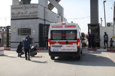 Evakuacija ranjenih preko graničnog prijelaza Rafah iz Pojasa Gaze u Egipat Evakuacija ranjenih preko graničnog prijelaza Rafah iz Pojasa Gaze u Egipat