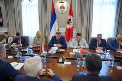 Milorad Dodik s predstavnicima institucija Republike Srpske Milorad Dodik s predstavnicima institucija Republike Srpske