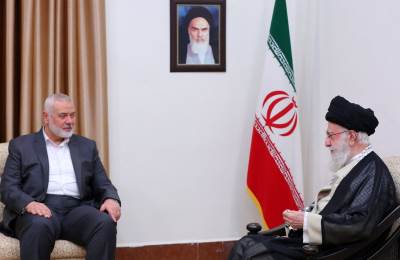 Iranski vjerski vođa Ali Hamenei i šef Hamasa Ismail Haniya na sastanku u Teheranu 