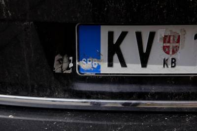 Vozila sa srbijanskim tablicama sada mogu slobodno na Kosovo Vozila sa srbijanskim tablicama sada mogu slobodno na Kosovo