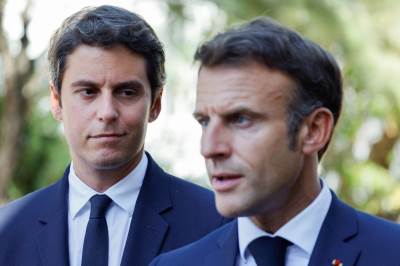 Gabriel Attal i Emmanuel Macron 