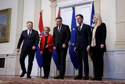 Članovi Predsjedništva BiH s predstavnicima EU Članovi Predsjedništva BiH s predstavnicima EU